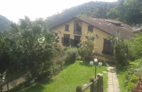 Refúgio Tranquilo na Natureza com Casa de Festas: Perfeito para Família e Amigos - Foto 22