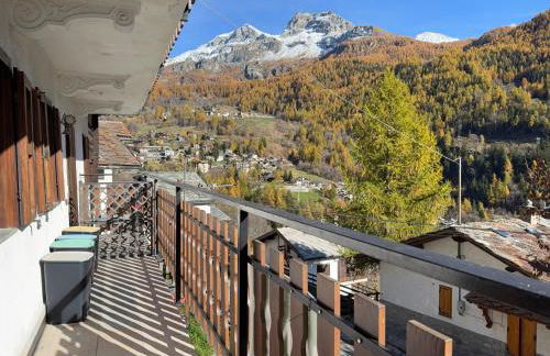 Near the Cable Cars with Views of the Lake - Foto 8