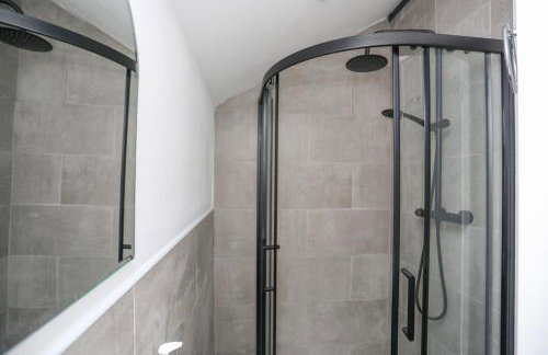 4 Ty Person - Photo 24