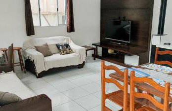 Casa térrea com piscina a 250 metros da praia - Foto 5