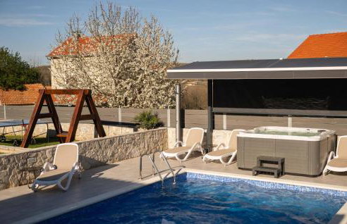 Villa Ivandvor - Foto 1