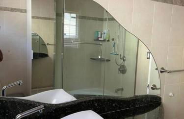 Vacation Rental w Pool &Garden 6 Guests near CSUN - Foto 19