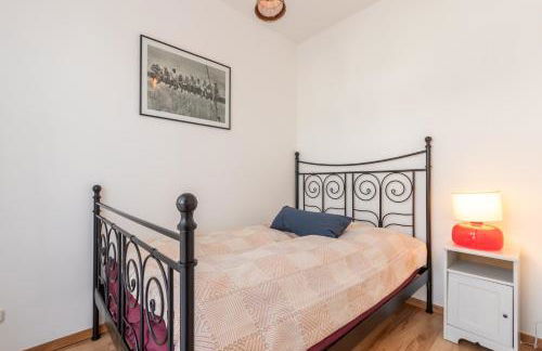 Privates Apartment mit Bad, Küche, Sofa & Balkon - Foto 7