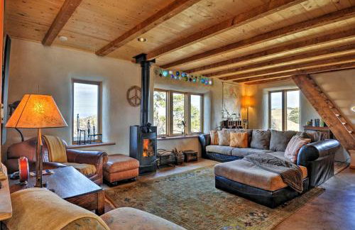 Solar-Powered Rocky Mountain Retreat for an Off-Grid Vacation in Colorado - Photo 2