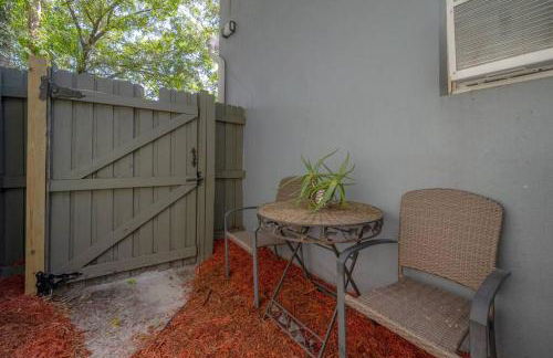 Ultimate Man Cave Garage studio minutes to Whatever YOU do - Foto 24