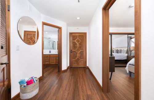 10-Star Property! Premium Ocean Views, Immaculate Corner Condo with Fireplace, New Golf Cart - Foto 5