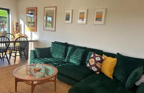 Fresh Modern Home, Stunning Views, Great Location - Foto 11