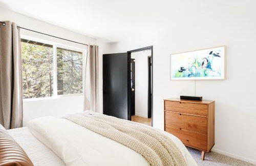 Modern Designer Cabin, Newly Renovated, EV Charger, Arcade, Kids Bunkbed, Minutes to Lake Arrowhead and Lake Gregory - Foto 36