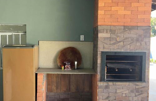 Casa com 6 quartos churrasqueira e piscina - Foto 2