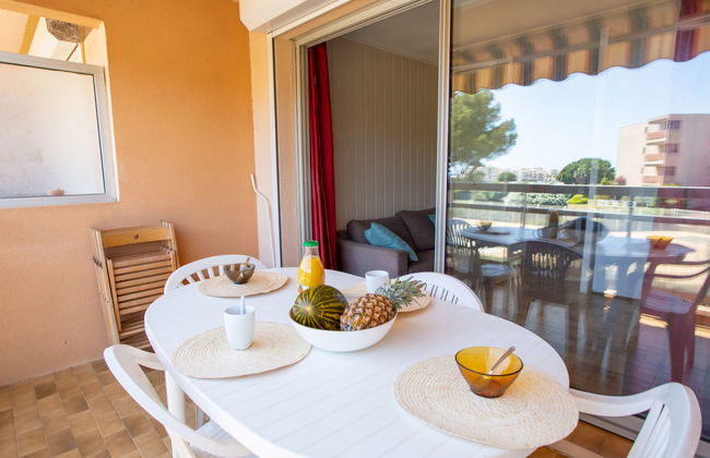 Apartment in Bormes-les-Mimosas with swimming pool and garden - Photo 1