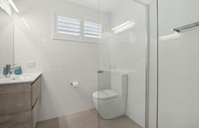 Smugglers on the Beach - Foto 53