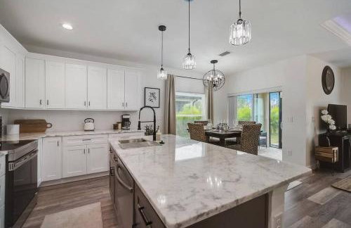 Family Villa King Bed, 3 bedrooms 2baths, 7 guests, Close to Beaches, Golfing, Fishing - Foto 15