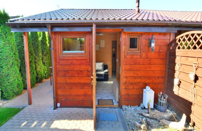 Single-story, Year-round Holiday Home - Photo 12