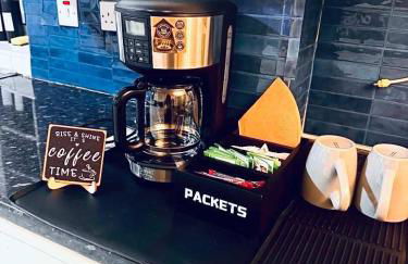 Spacious 6BR Villa in 32 Le More Birmingham with 7 Beds and Free Onsite Parking - Foto 79