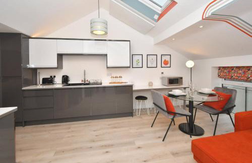 Antrobus Deluxe Apartments by YourStays - Photo 8