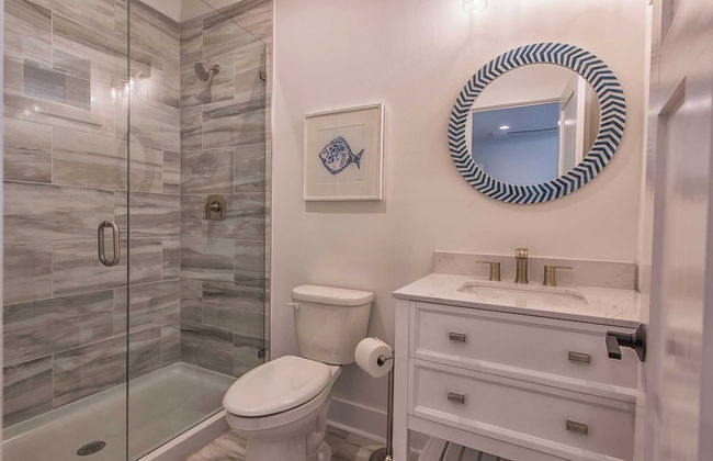 Azalea Retreat by Avantstay Sleeps 34 & Pool - Foto 34