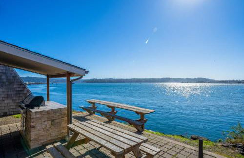 Beautiful Briny Retreat - Photo 2