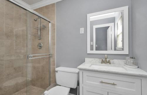 Backyard Oasis-Pool & Grill-Heart of Friendswood - Foto 27