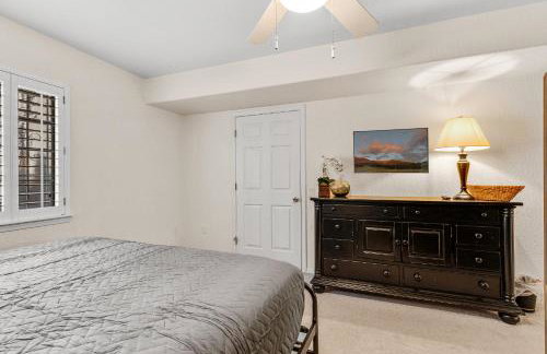 ACE - A Hole in One Right on the Golf Course Hot Tub Mt Views Pines - Foto 35