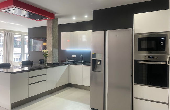 LaHola Glam Suites - Photo 36