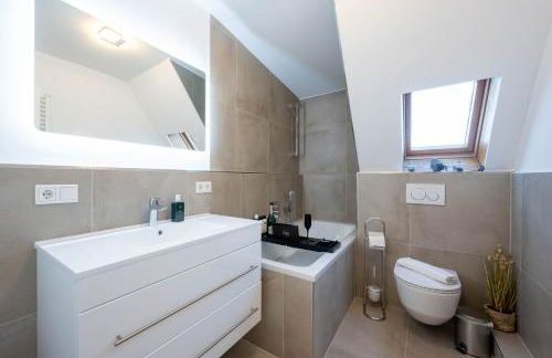 Lit Living - Luxury - Box Spring - Parking - 4 Bed Rooms - 13 persons - Duplex apartment - Foto 10