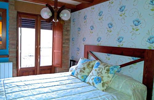 La Alcoba de Becquer - Photo 1