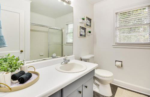 Dogwood Cottage with Fireplace 1 Mi to University - Foto 15