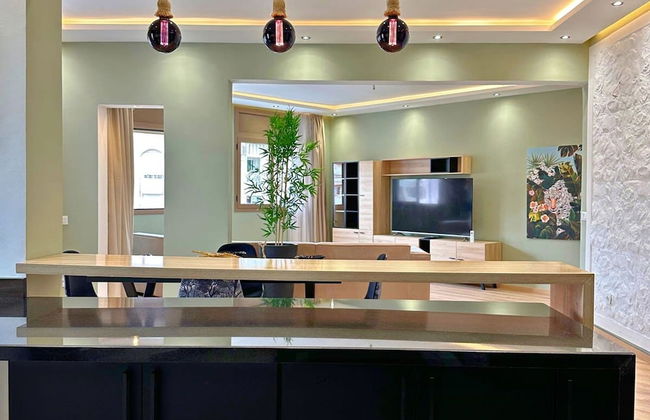 The Tropical Luxury 2BR City Centre Retreat - Photo 10