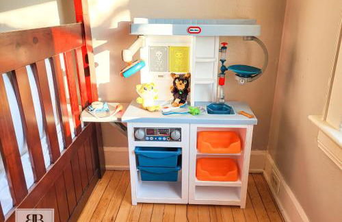 KingBed15 Mins to DTWN, 3 miles to CLE Clinic & CWRU - Foto 10