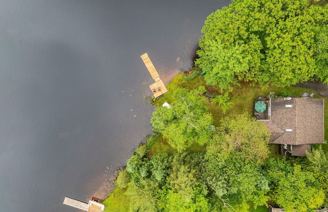 Bear Essentials Lakefront Hideaway - Foto 42