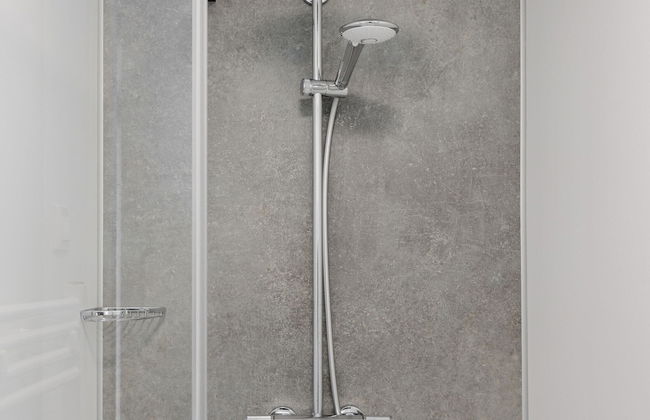 Lodge Near Brouwersdam & North Sea Beach - Photo 9