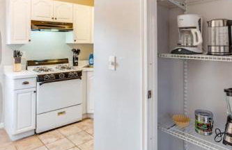 3BR Home with In-Unit Laundry Parking and Sound Bar - Foto 10