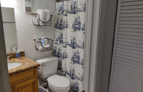 Beautiful 2-Bedroom Condo Near Universal and other Orlando Attractions, King Bed & Wi-Fi - Foto 25