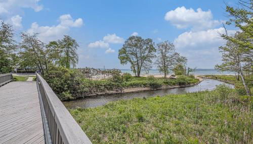 Gorgeous Grand Traverse Bay Beach Front Condo - Foto 3