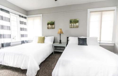 29th Street Trendy Lakeview Craftsman 8 - Foto 44