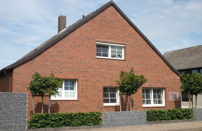 Holiday Apartment Near Beach - Photo 18