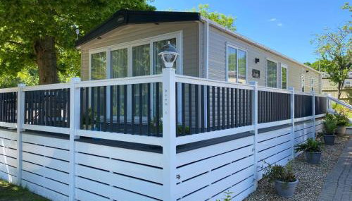 Coghurst Hall Holiday Home Sleeps 6, 2 bedrooms - Foto 3