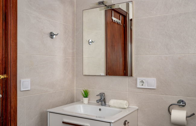 2 bedroom Apartment in Fuengirola with swimming pool and terrace - Photo 8