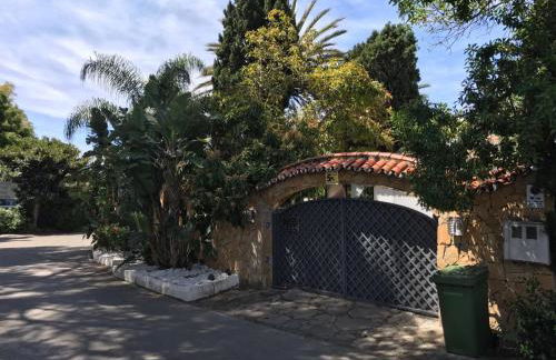 Villa with Heated Pool and Jacuzzi close to Puerto Banus and Beach - Photo 65