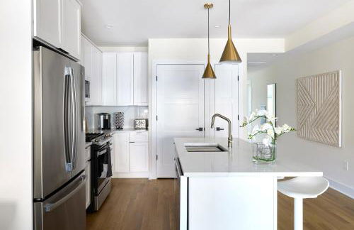 Sunny 2BR Loft • Work Relax Minutes to NYC - Foto 9