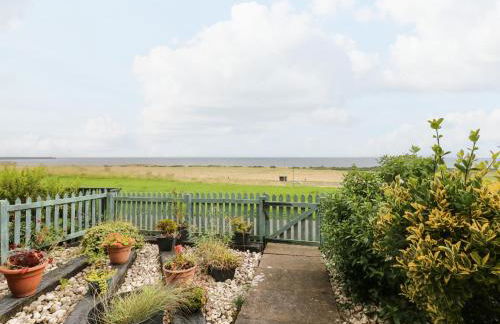 Sea View Cottage - Photo 30