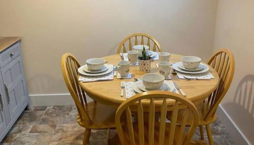 Cottage - Sleeps 4 - Pets Ok - Parking - Garden - Foto 3