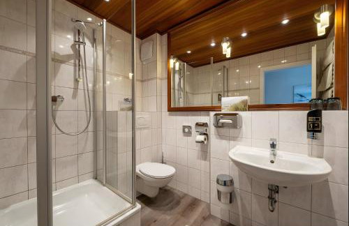 Taun Hövt - Photo 79