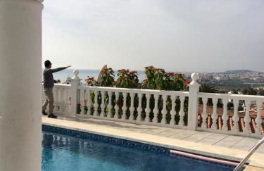 Villa with Private Pool and Gorgeous View - Photo 23