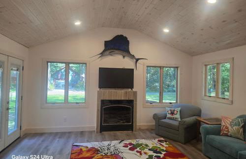 Fins up! Higgins Lake retreat - Foto 22