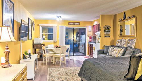 1 Mi to Lake Lure! Couples Retreat with Resort Perks - Foto 3