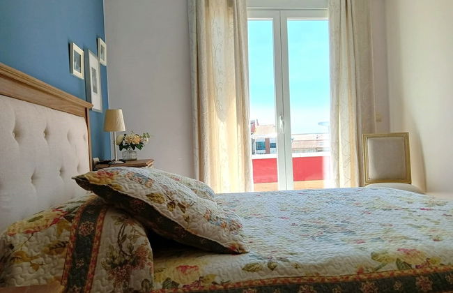 Piso con Piscina y Jardin Cerca de la Playa - Photo 2