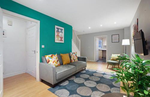Comfortable stylish Townhouse in Ashford sleeps 5 Netflix 2 Parking spaces Perfect for Contractors and Families - Foto 6