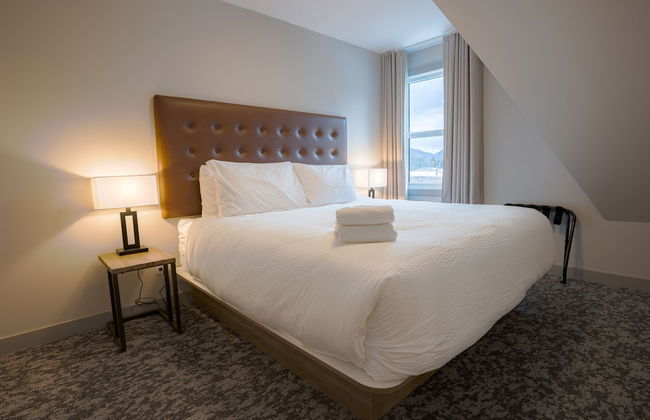 Basecamp Suites Banff - Photo 15