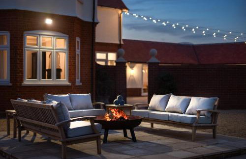 Merry Lakes - Luxury Lakeside Escape with Pool - Just 30 Minutes from London - Foto 64